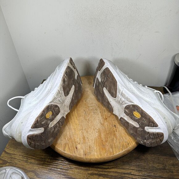 Topo Athletic Ultraventure 4 Shoes Mens Size 15 White Trail Running Vibram Sole